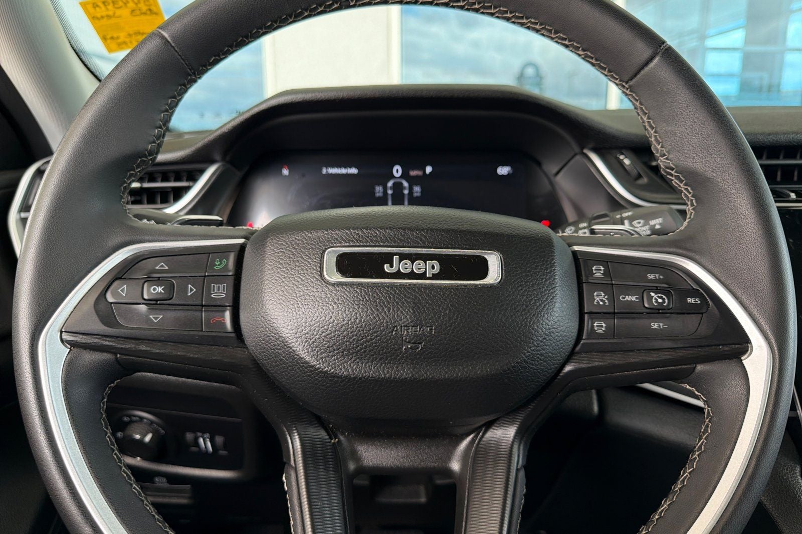 2023 Jeep Grand Cherokee L Laredo