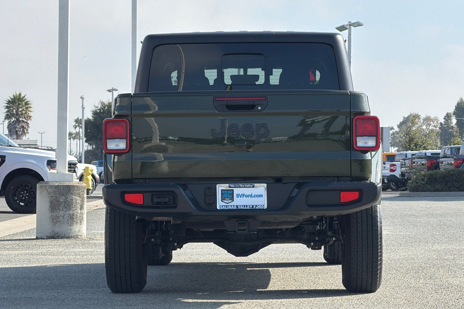2022 Jeep Gladiator Sport