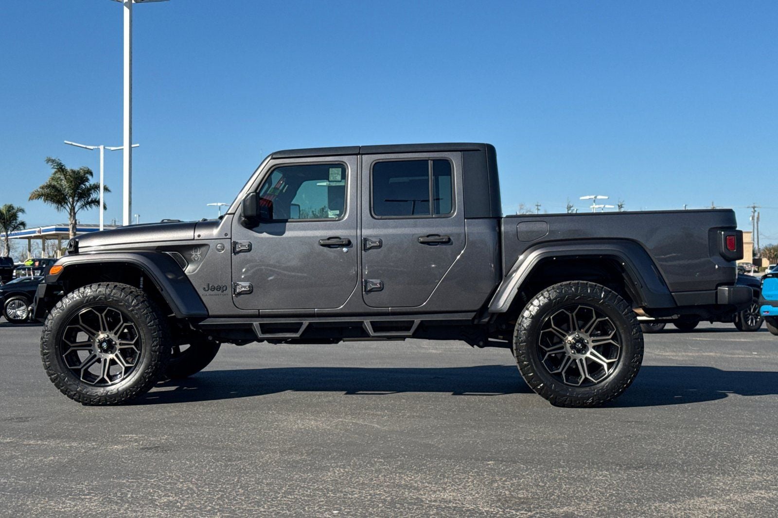 2022 Jeep Gladiator Sport