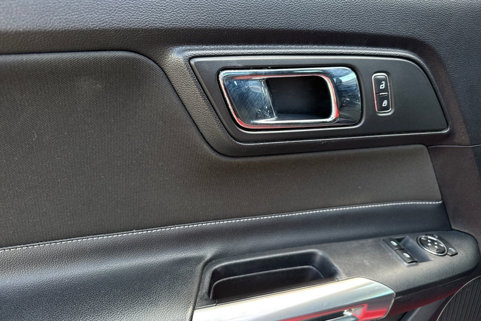 2015 Ford Mustang V6