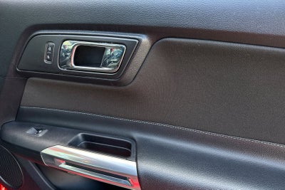 2015 Ford Mustang V6