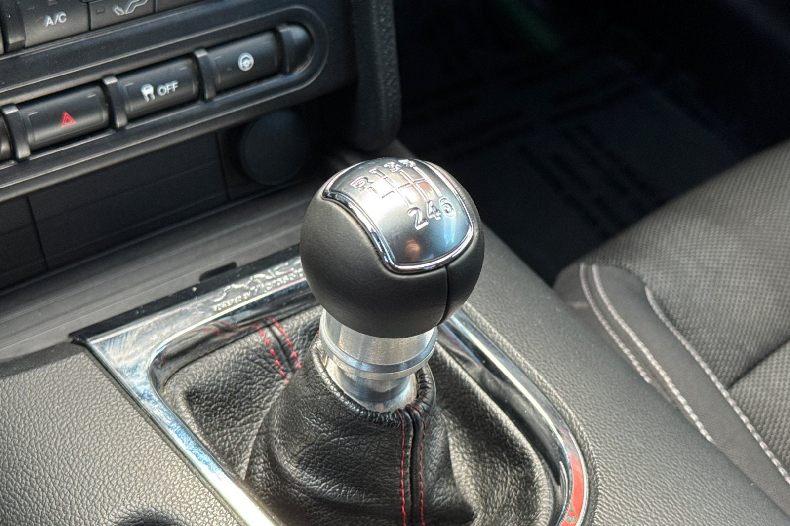 2015 Ford Mustang V6