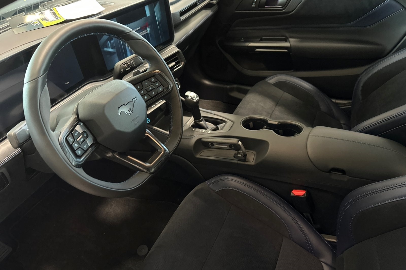 2025 Ford Mustang Dark Horse