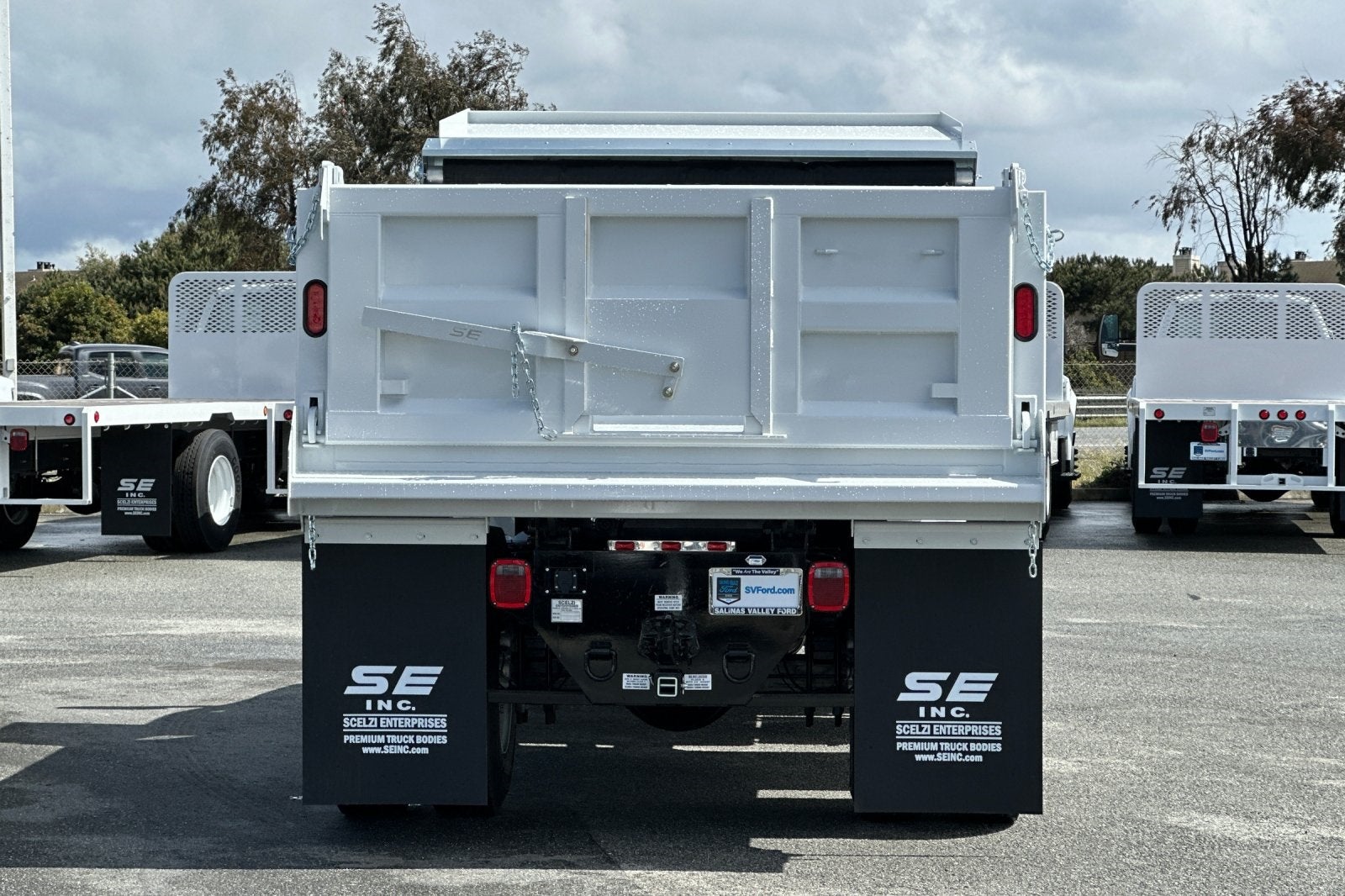 2025 Ford F-650 5/7yd Dump
