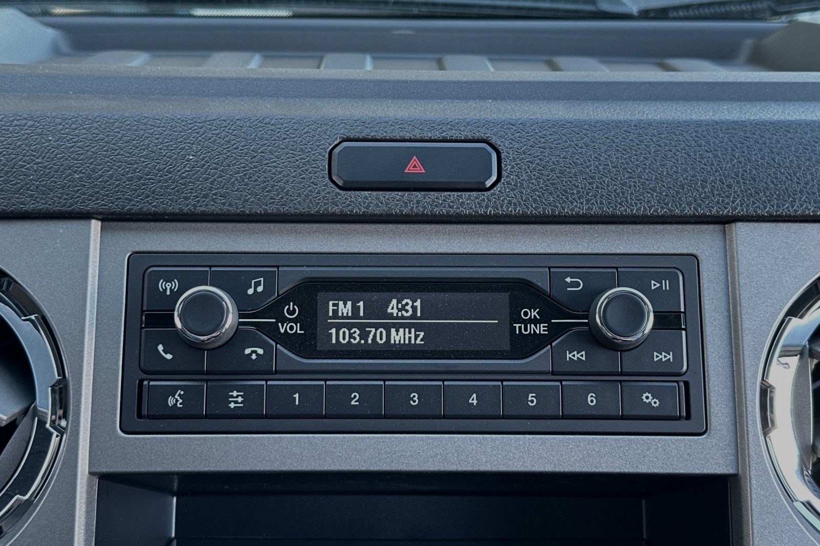 2025 Ford F-650SD DUMP