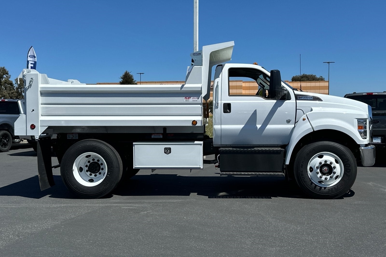 2025 Ford F-650SD DUMP