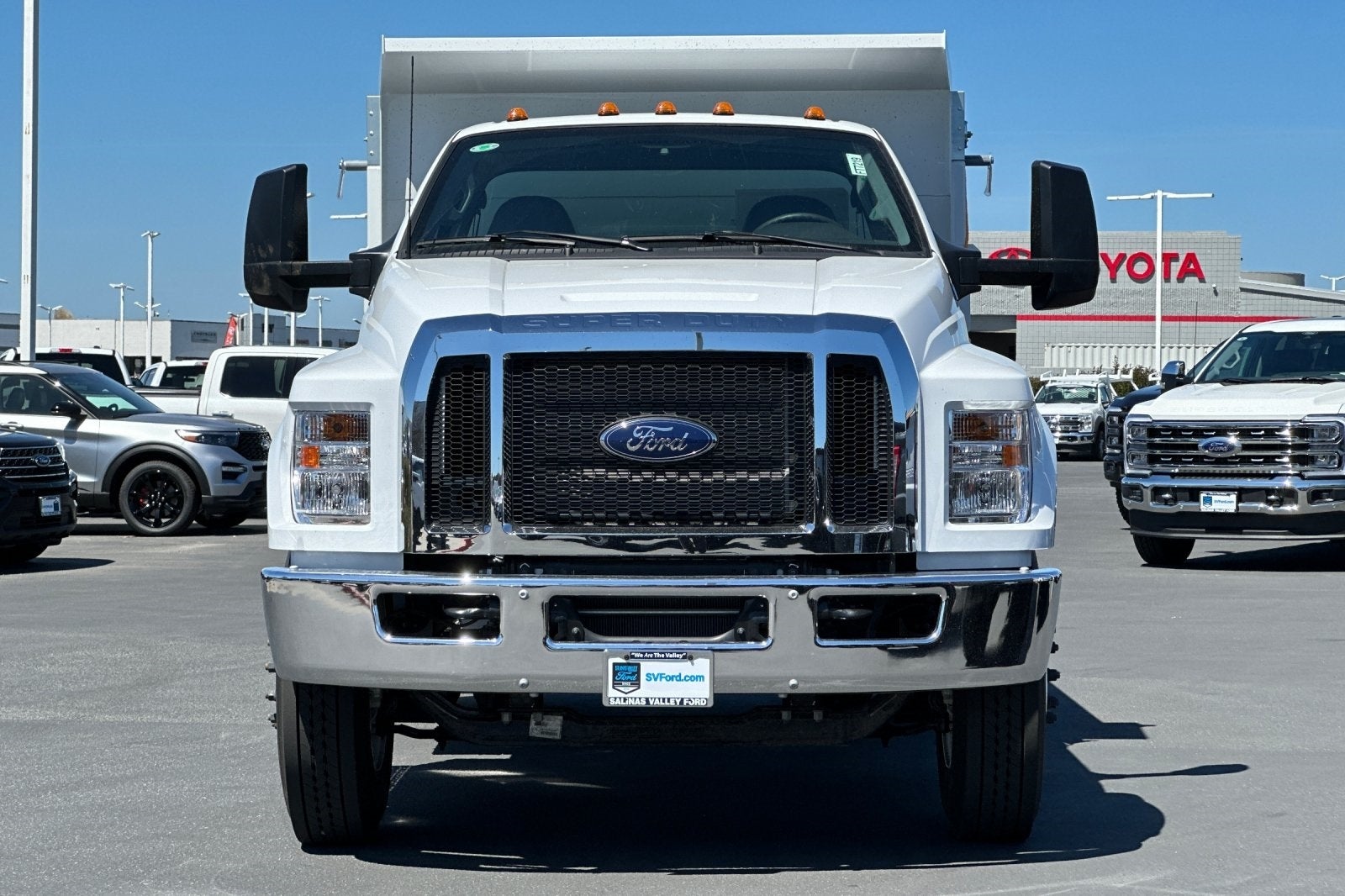 2025 Ford F-650SD DUMP