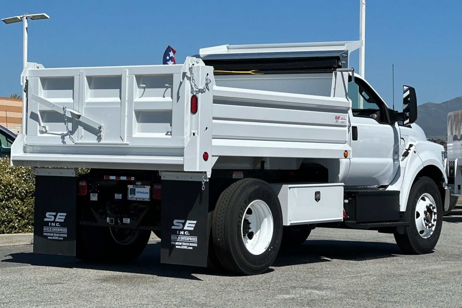 2025 Ford F-650 5/7yd Dump