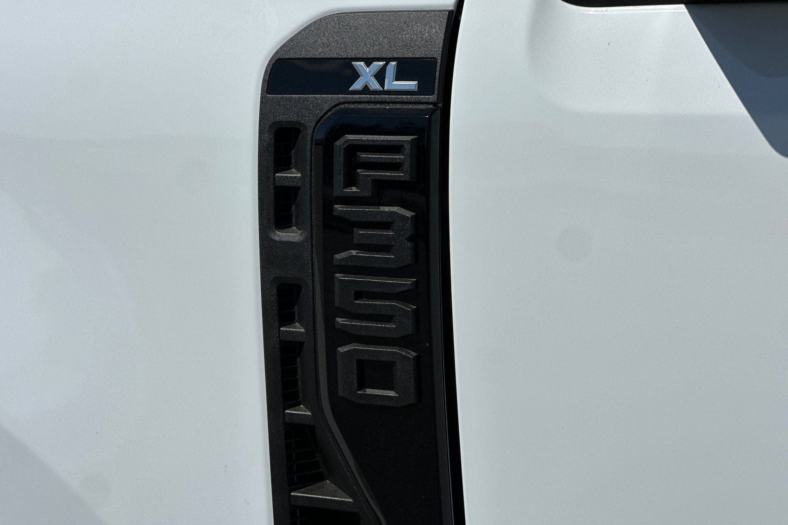 2027 Ford F-350SD XL DRW