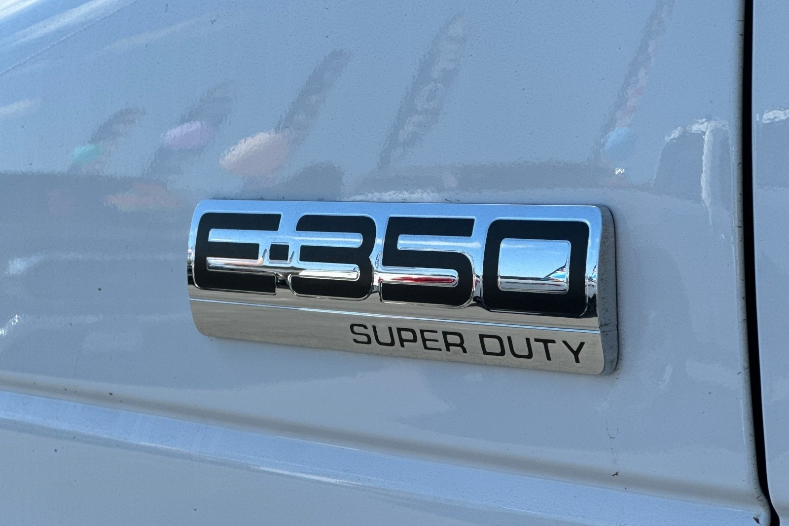 2025 Ford E-350SD Base Cutaway