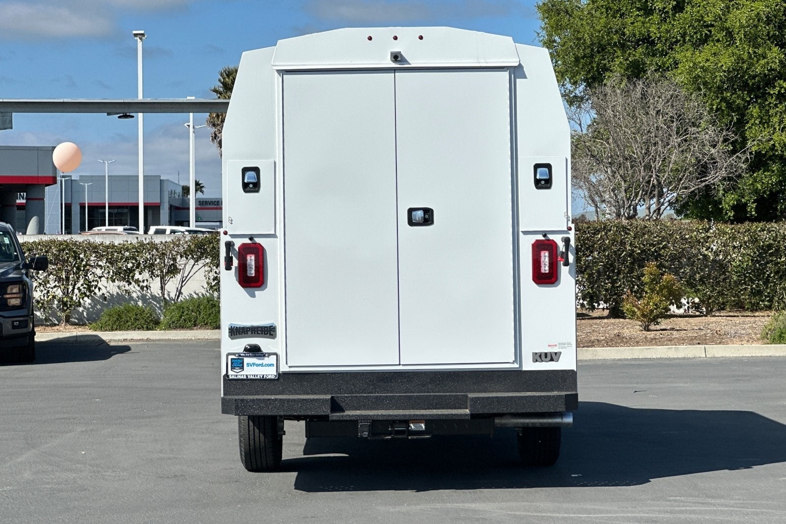 2025 Ford E-350SD Base Cutaway