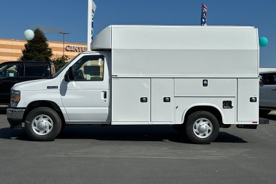 2025 Ford E-350SD Base Cutaway