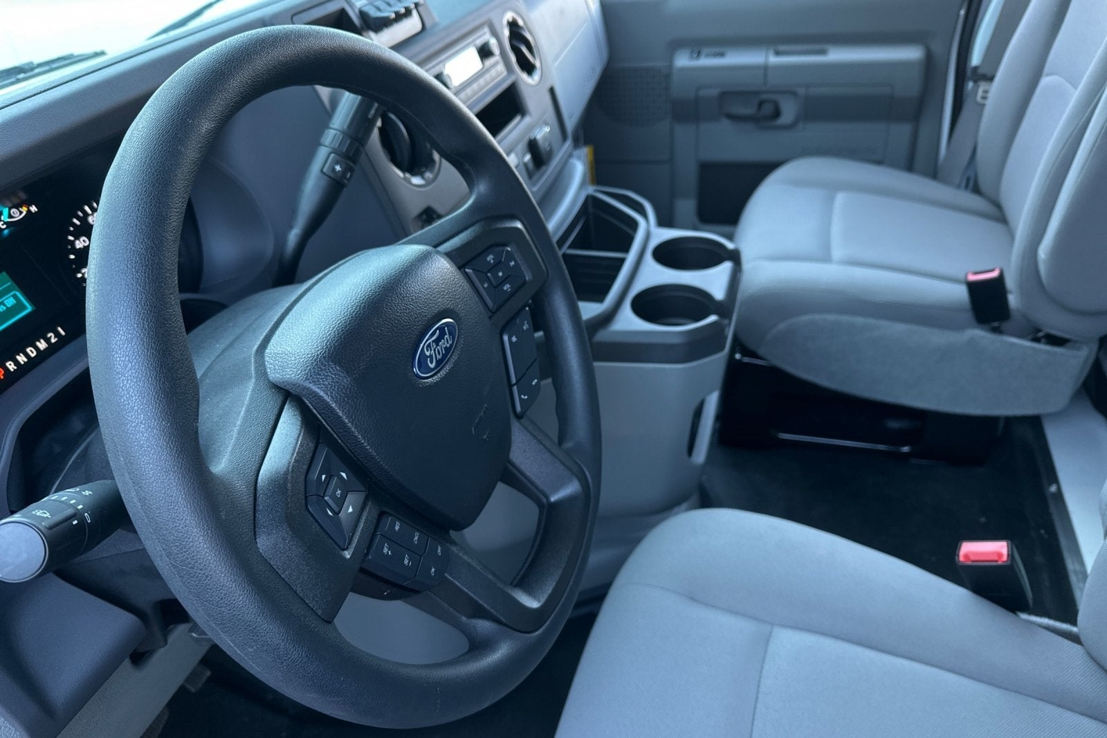 2025 Ford E-350SD Base Cutaway