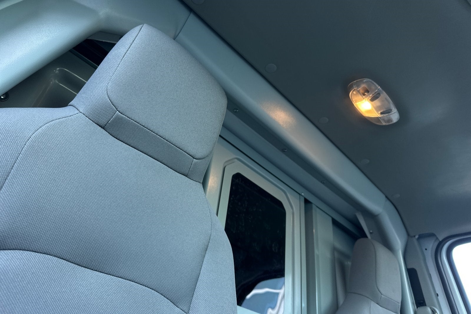 2025 Ford E-350SD Base Cutaway