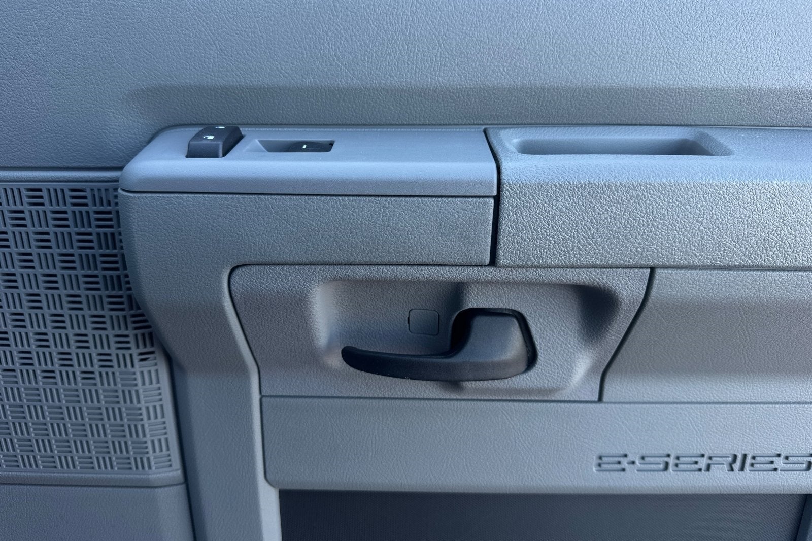 2025 Ford E-350SD Base Cutaway