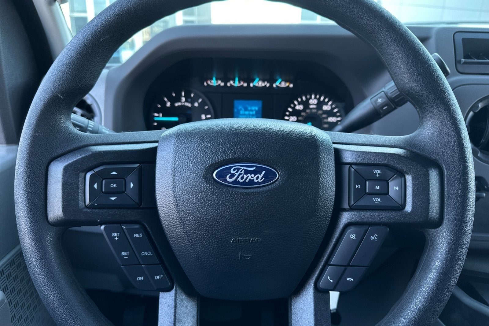 2025 Ford E-350SD Base Cutaway