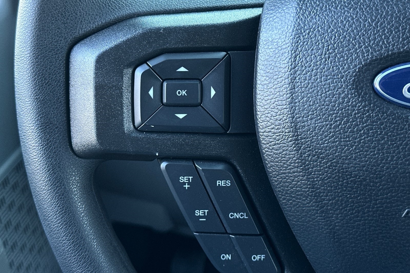 2025 Ford E-350SD Base Cutaway