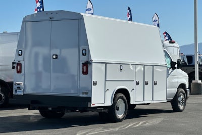 2025 Ford E-350SD Base Cutaway
