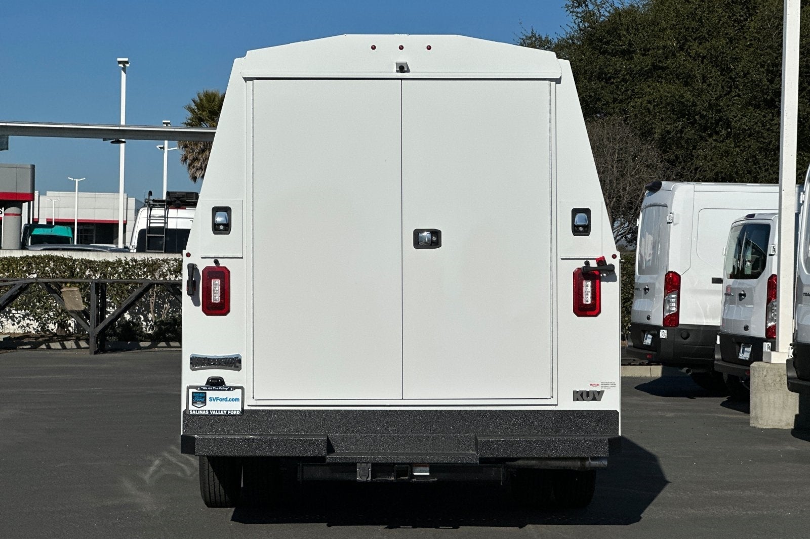 2025 Ford E-350SD Base Cutaway