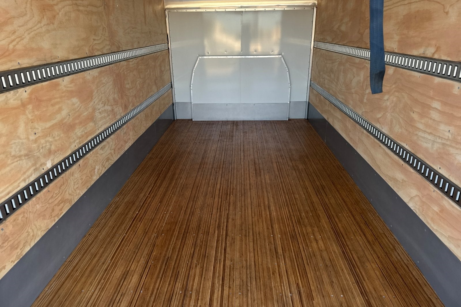 2026 Ford E-450SD Base DRW