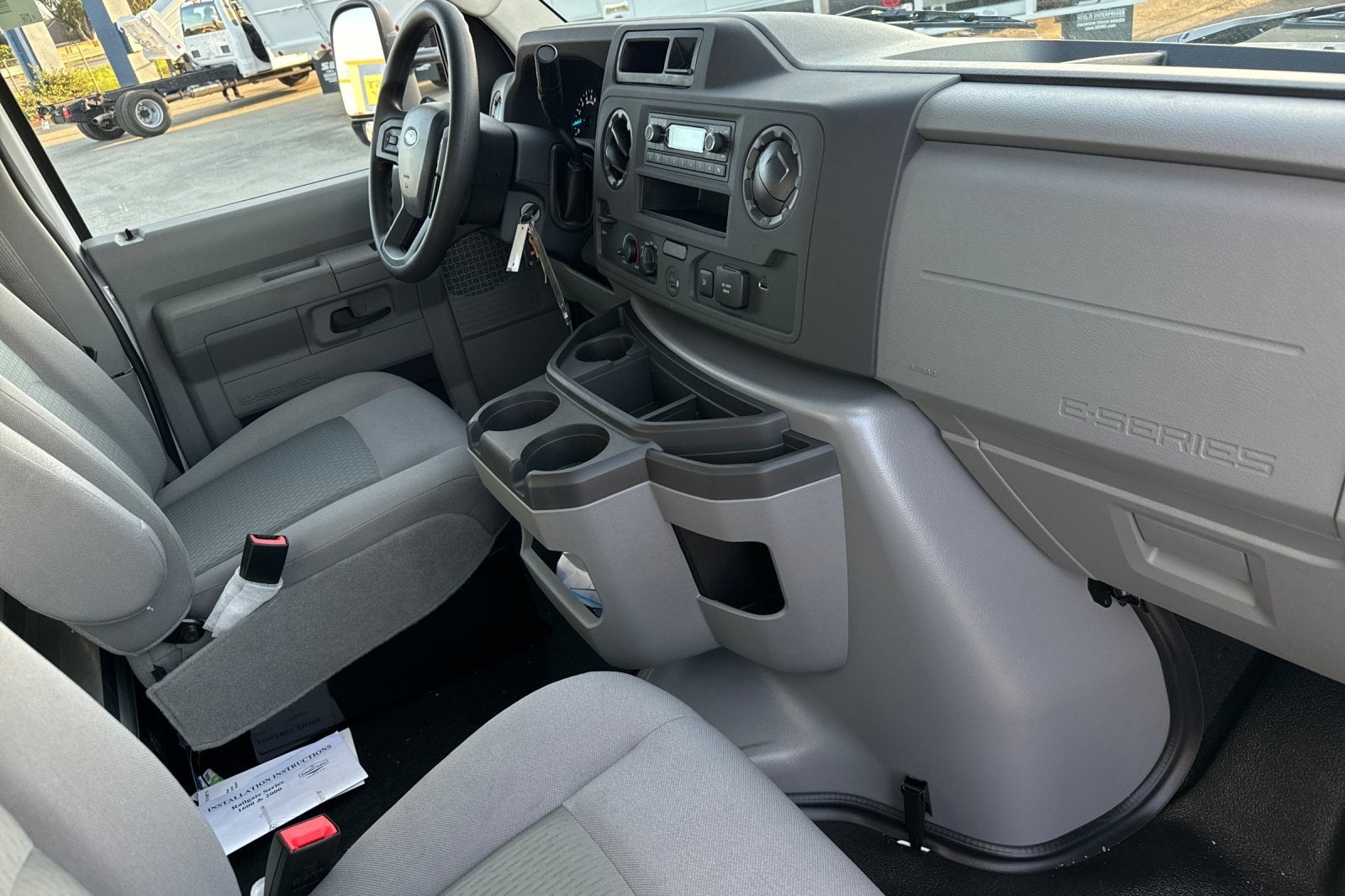 2026 Ford E-450SD Base DRW