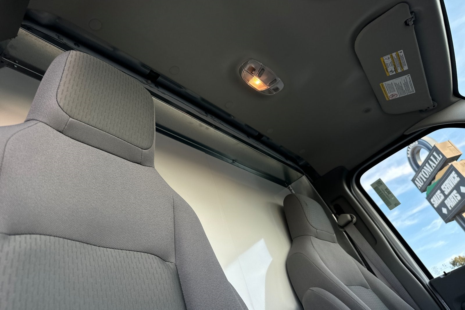 2026 Ford E-450SD Base DRW