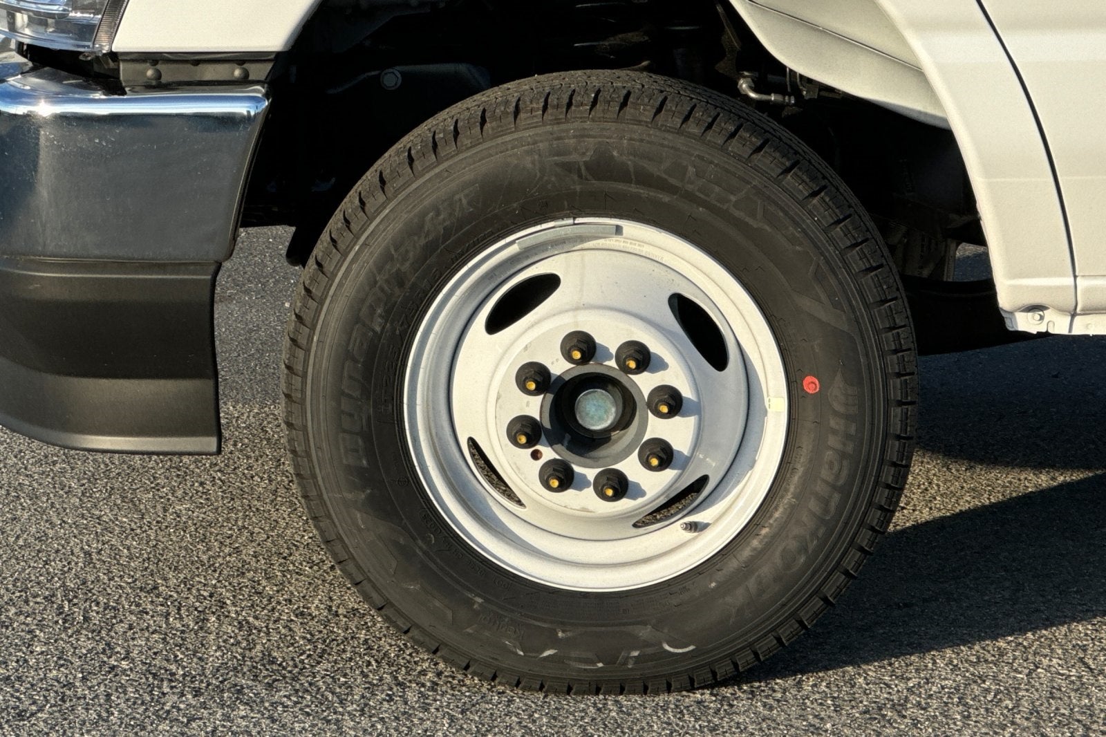 2026 Ford E-450SD Base DRW