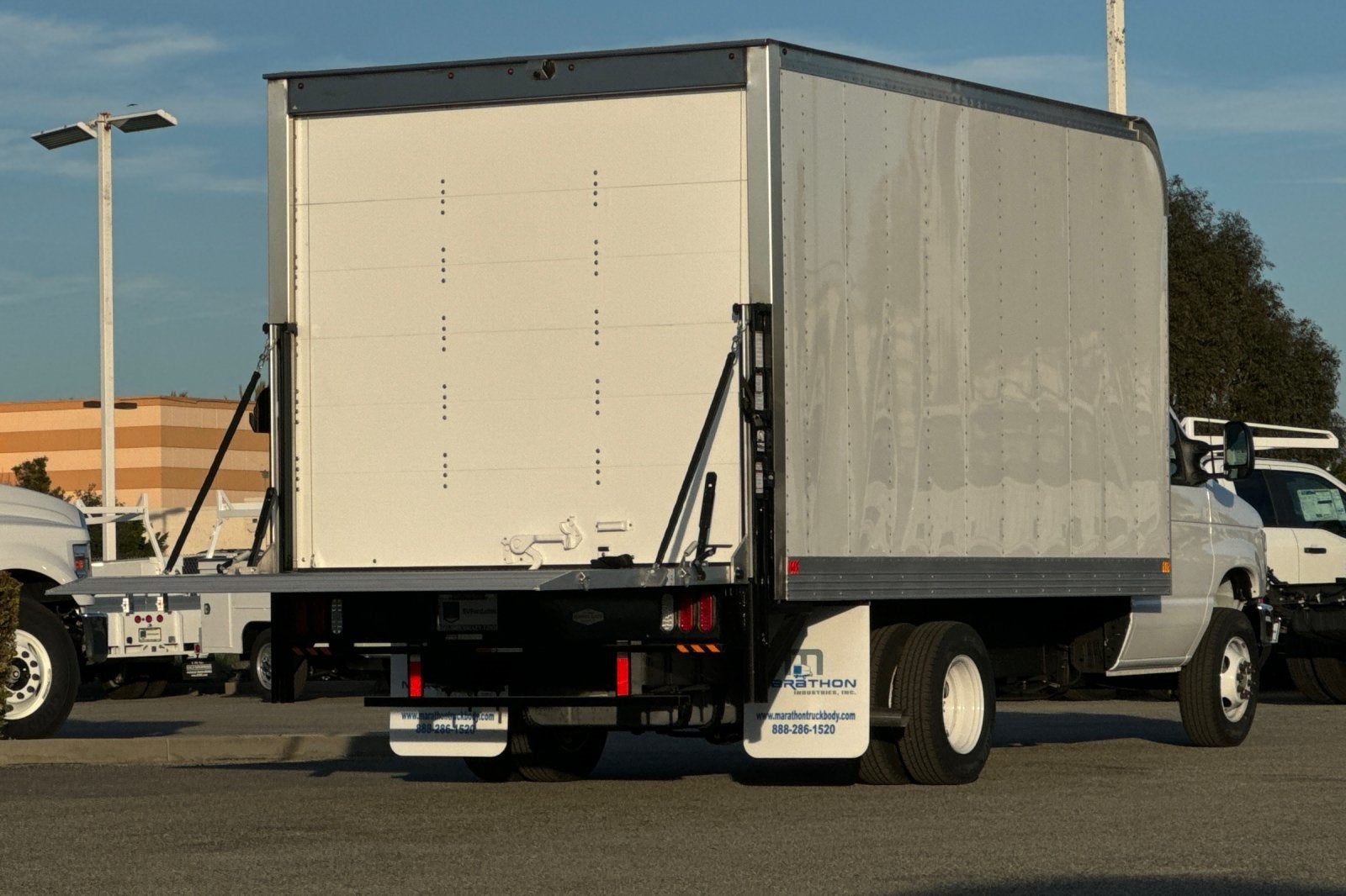 2026 Ford E-450SD Base DRW