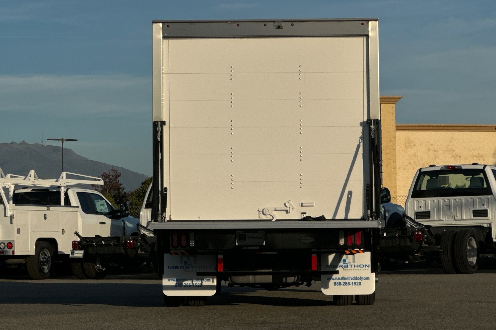 2026 Ford E-450SD Base DRW