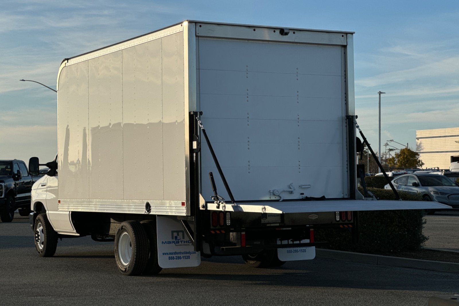 2026 Ford E-450SD Base DRW