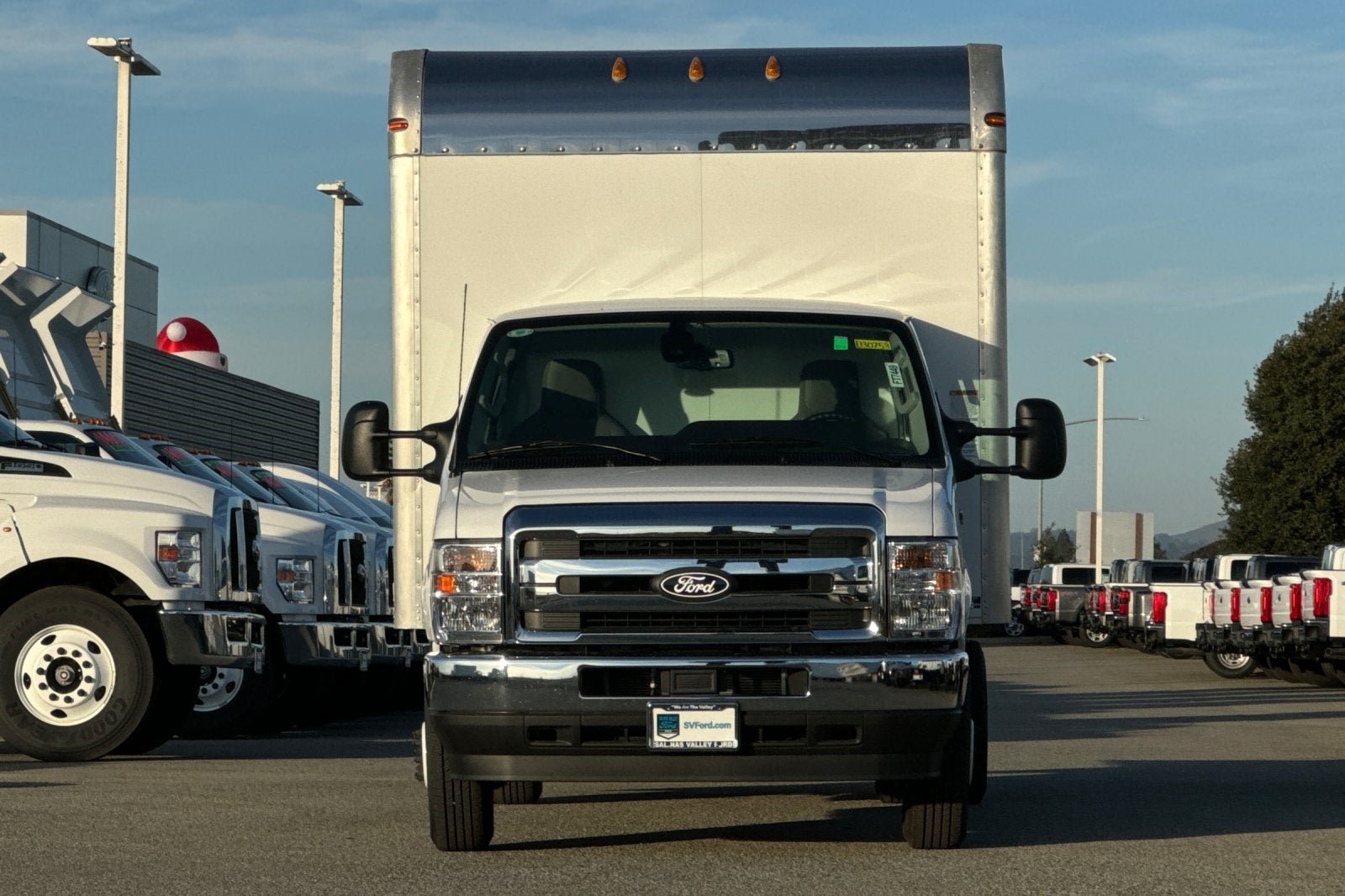 2026 Ford E-450SD Base DRW