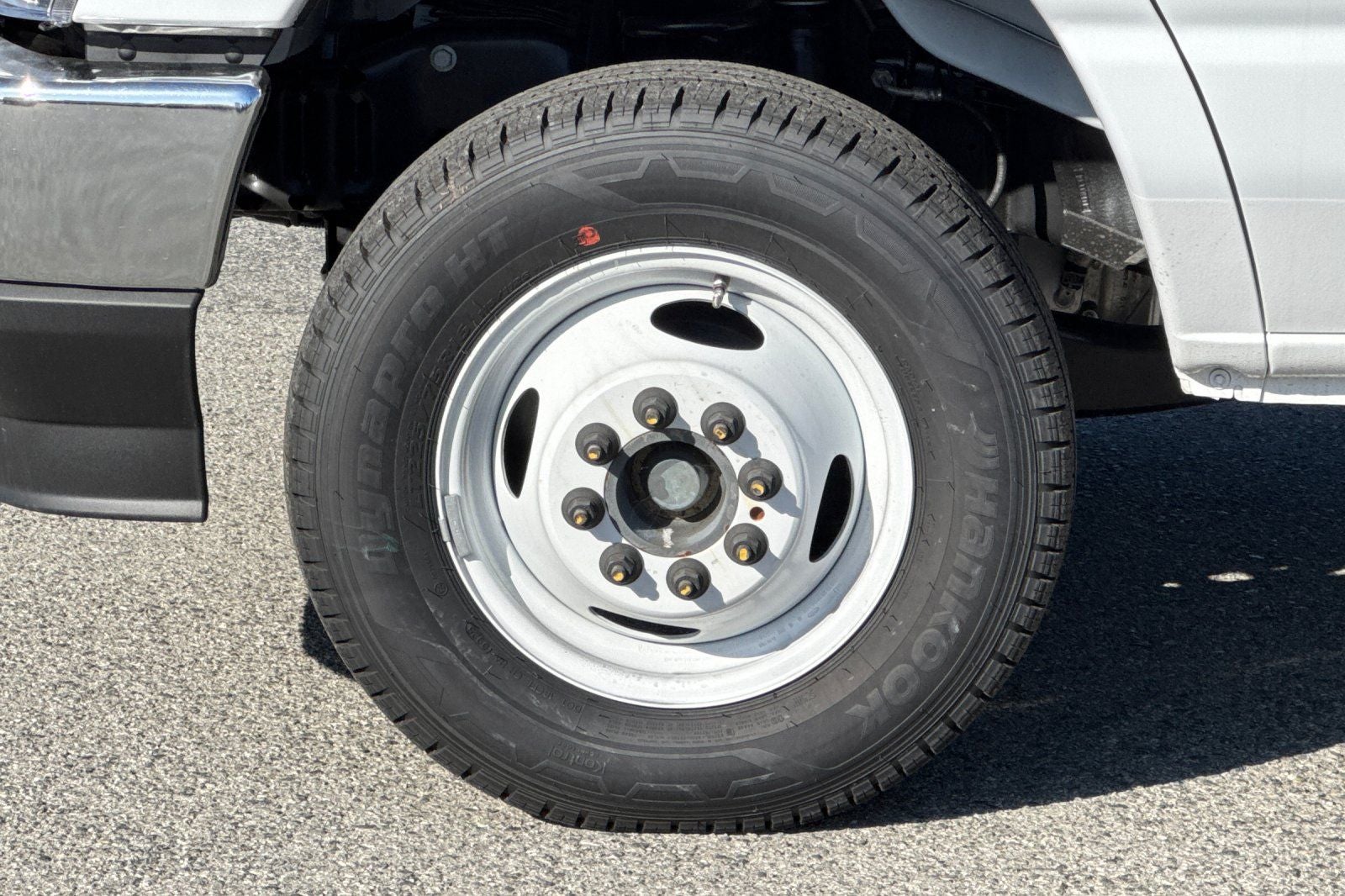 2026 Ford E-450SD Base DRW