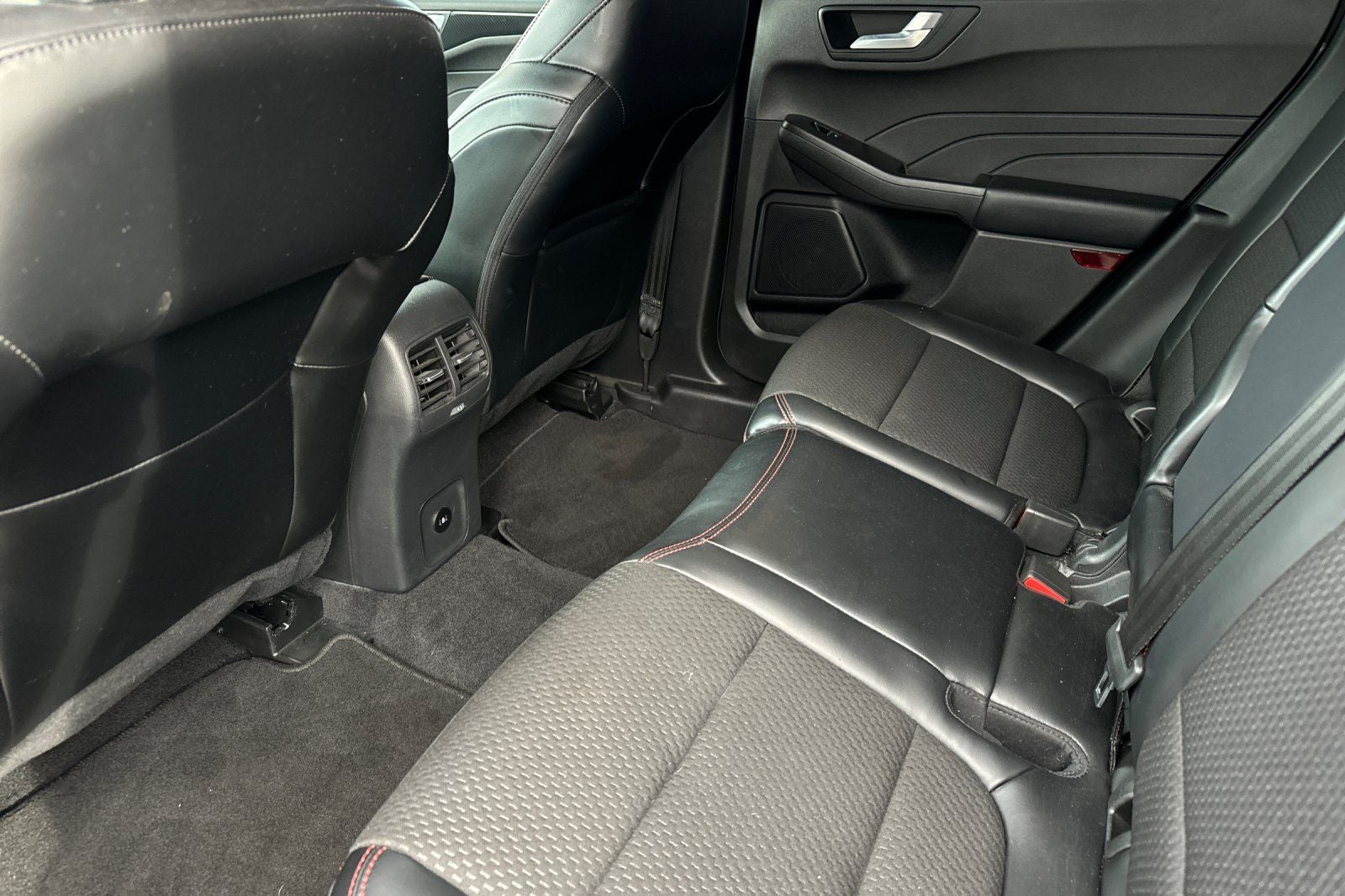 2024 Ford Escape Hybrid ST-Line