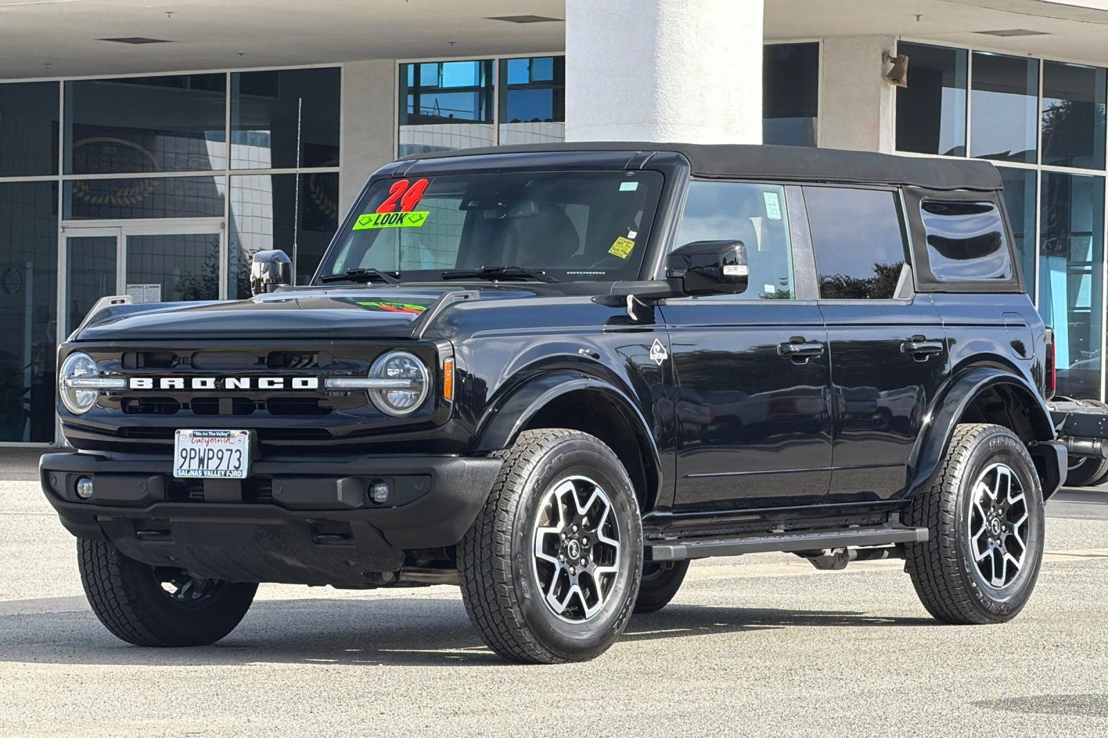 2024 Ford Bronco Outer Banks