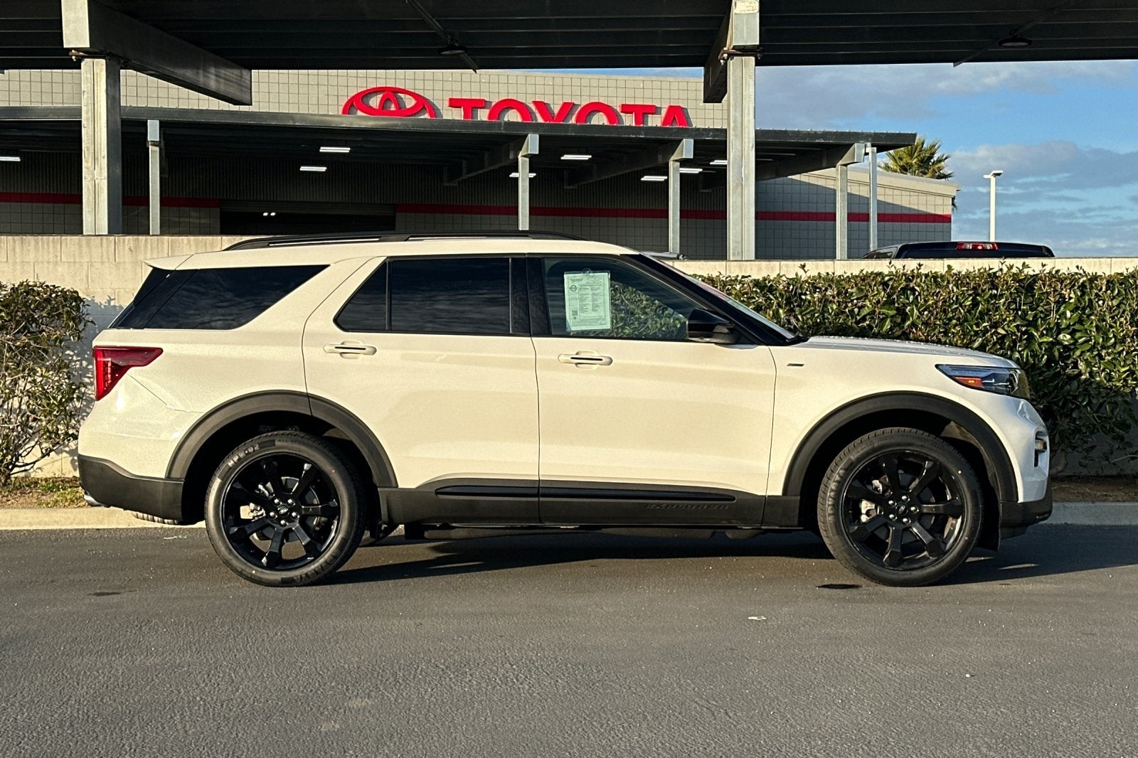 2023 Ford Explorer ST-Line