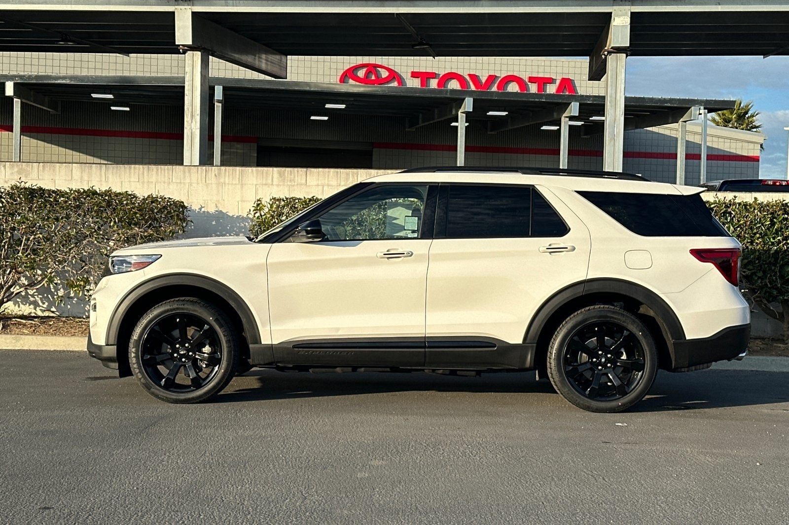 2023 Ford Explorer ST-Line