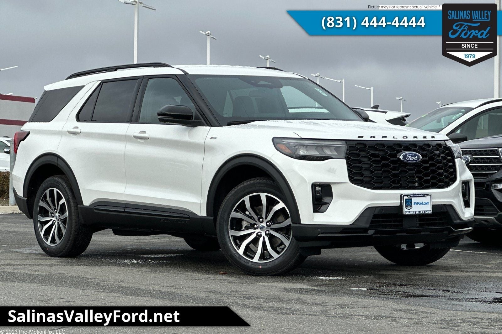 2025 Ford Explorer ST-LINE 4WD (PL535)'s photo