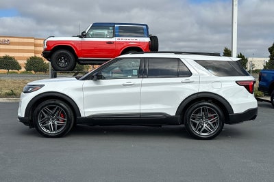 2025 Ford Explorer ST