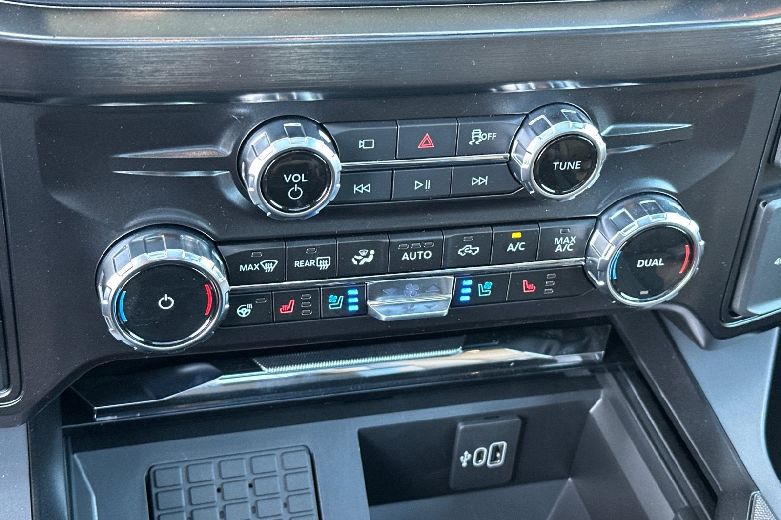 2027 Ford F-250SD Lariat