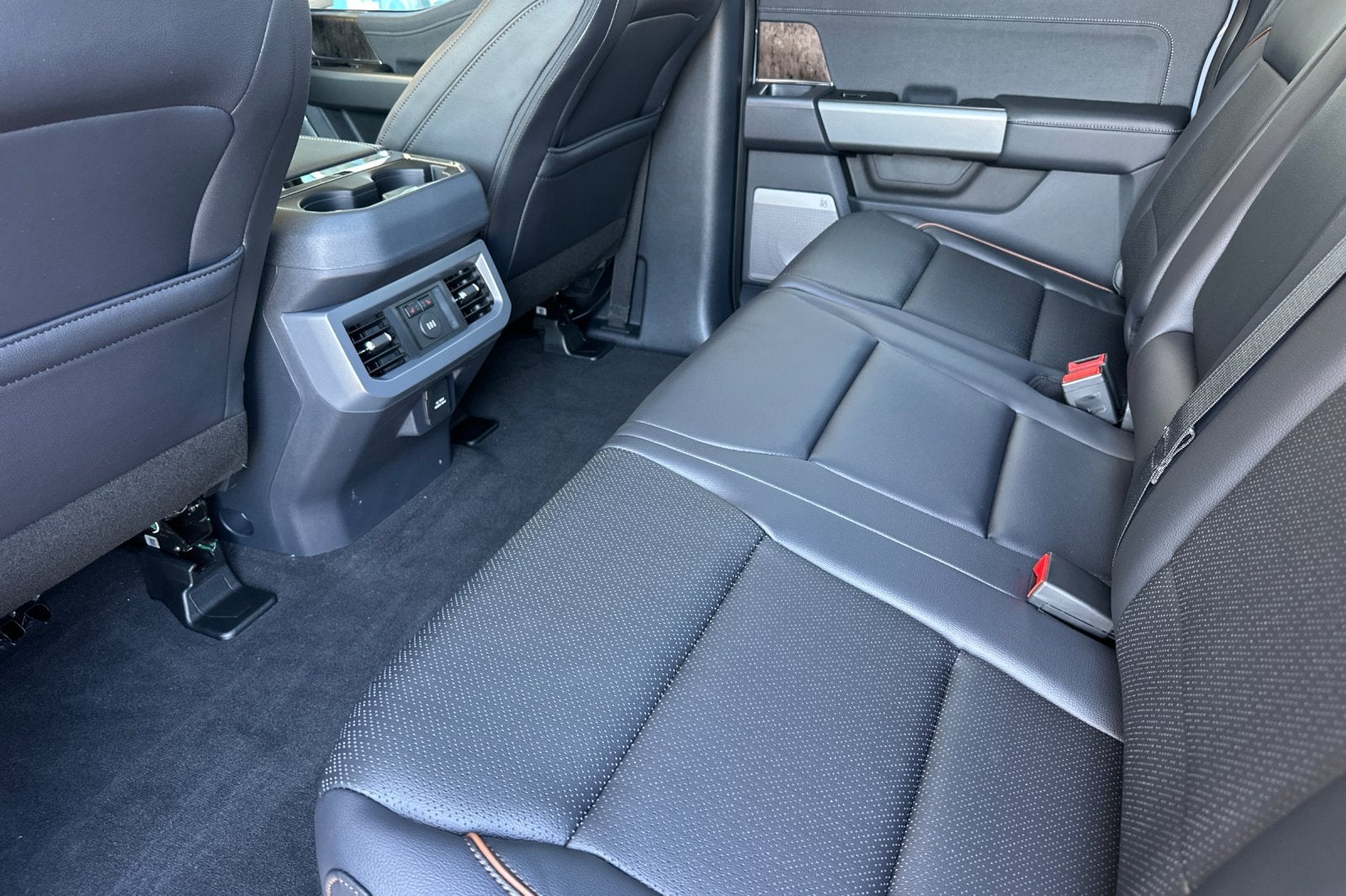 2027 Ford F-250SD Lariat