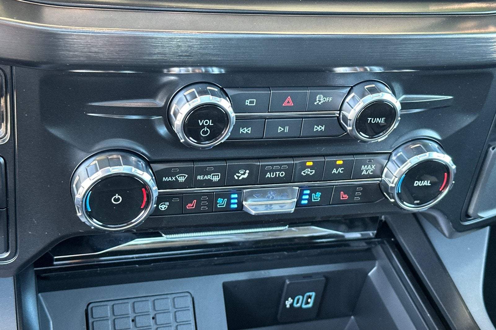 2027 Ford F-250SD Lariat