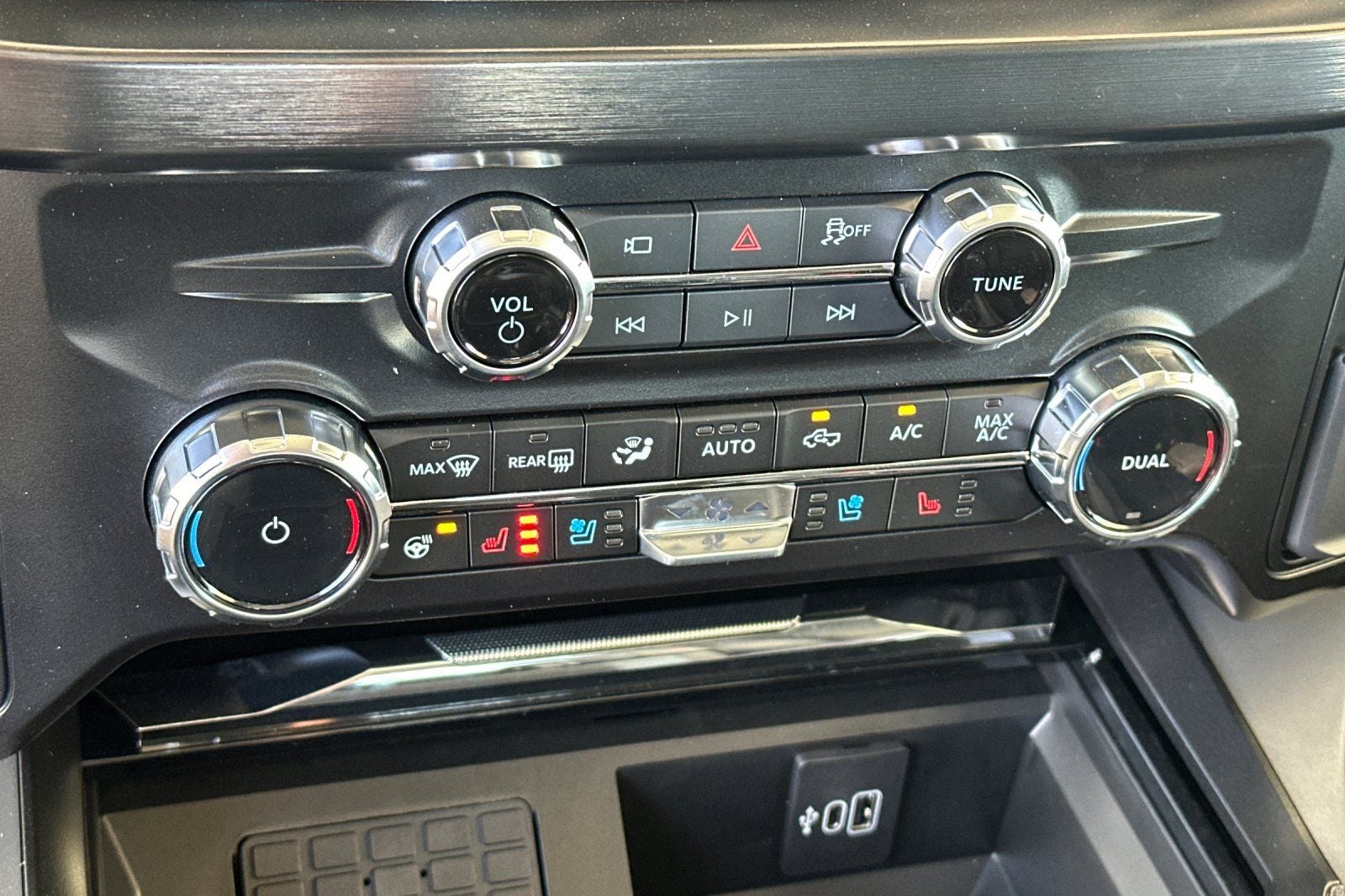 2027 Ford F-250SD Lariat