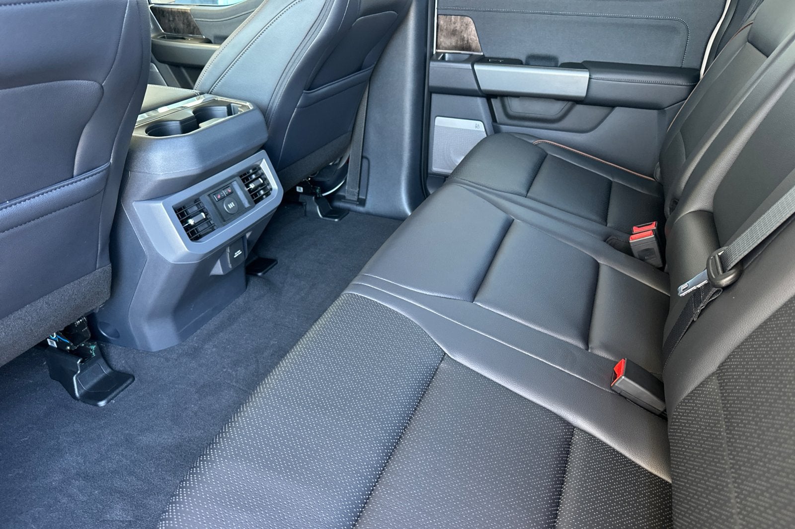 2027 Ford F-250SD Lariat