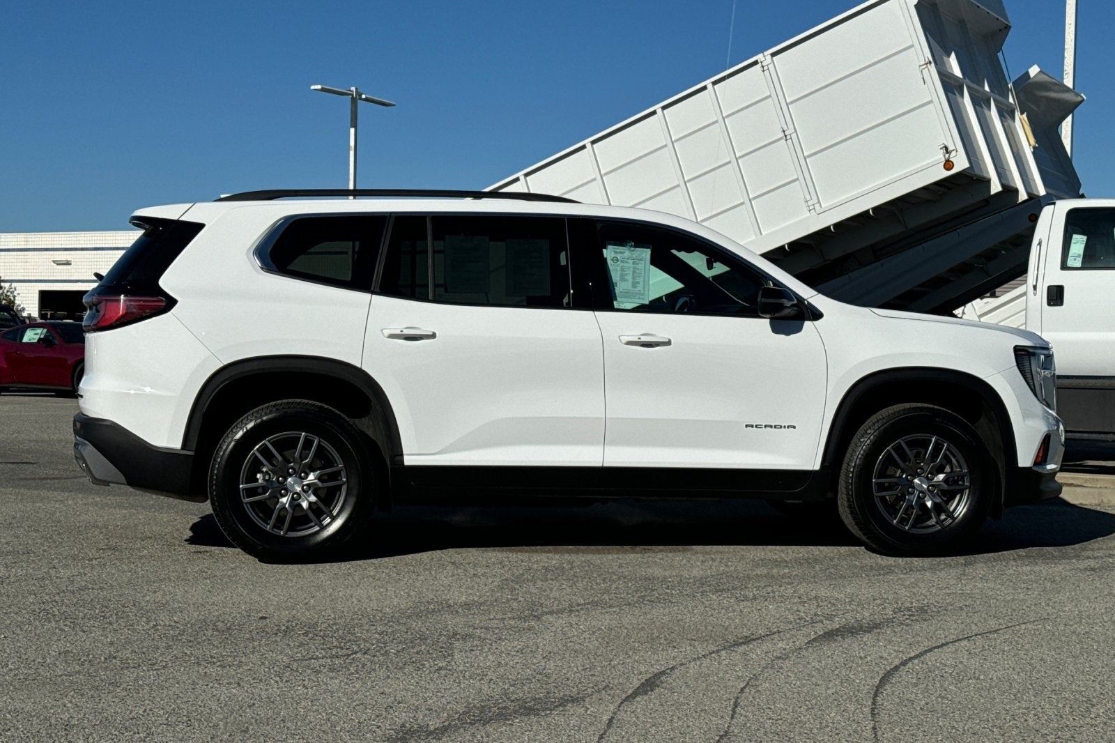 2025 GMC Acadia Elevation