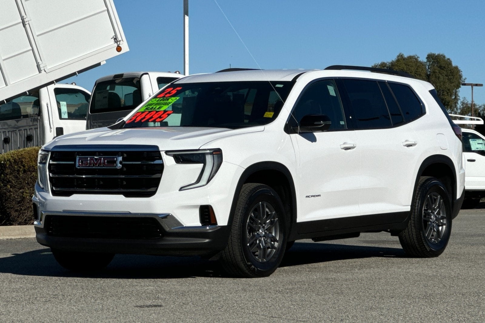 2025 GMC Acadia Elevation