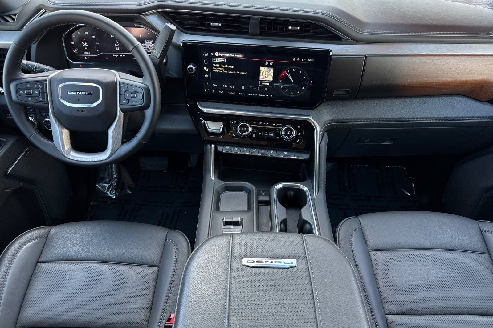 2025 GMC Sierra 3500HD Denali