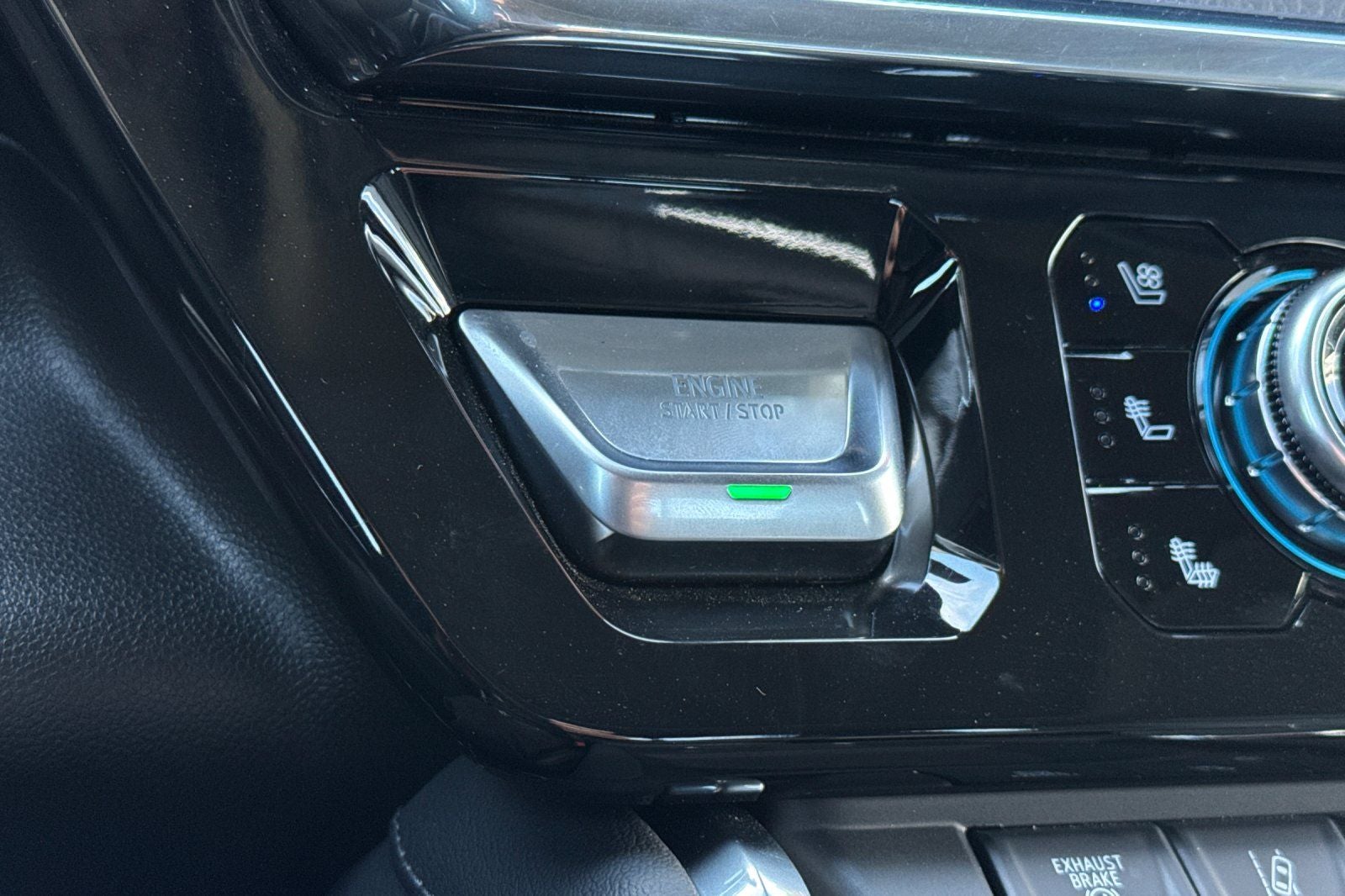 2025 GMC Sierra 3500HD Denali