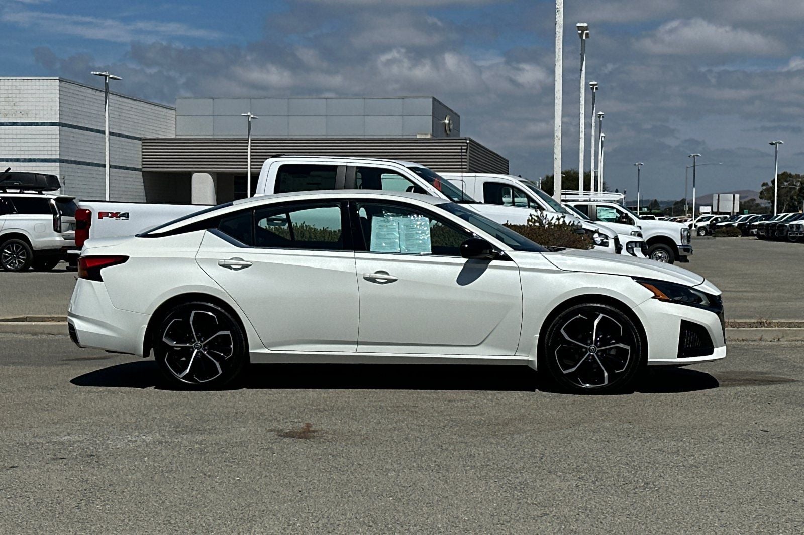 2025 Nissan Altima 2.5 SR