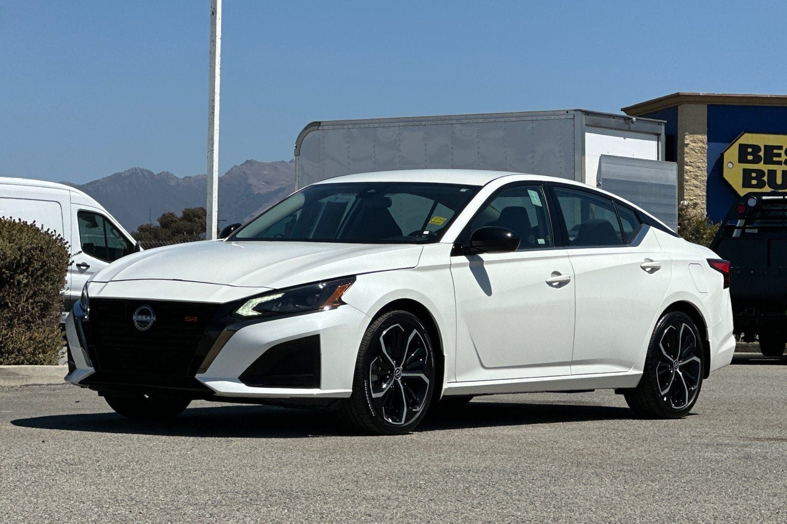 2025 Nissan Altima 2.5 SR