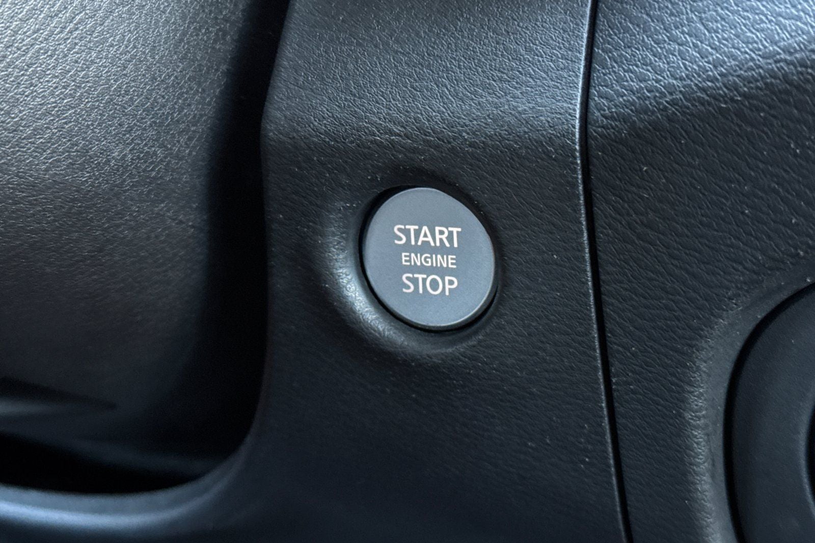 2022 Nissan Frontier PRO-X